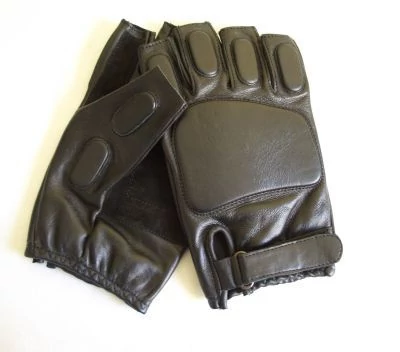 Taktikai kesztyű, bőr